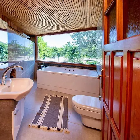 Magnificent House With Jacuzzi And Shared Pool In Bodrum * بودروم