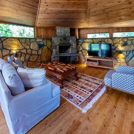 Magnificent House With Jacuzzi And Shared Pool In Bodrum Lägenhet Bodrum